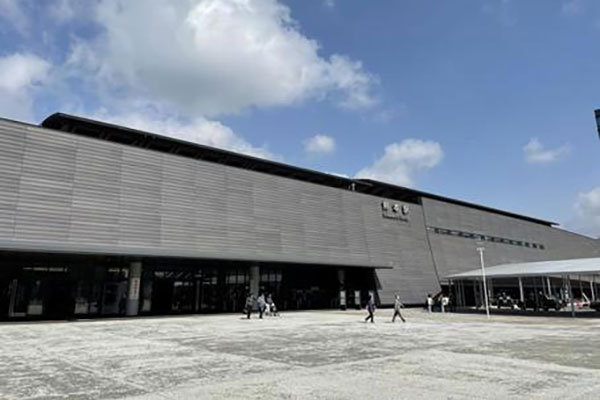 電車でお越しの方